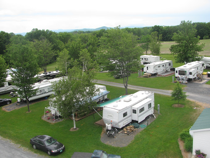 Rivers Edge Cottages and RV Park