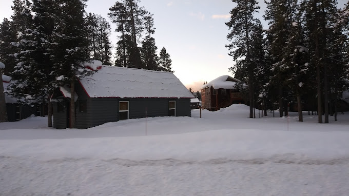Yellowstone Cabins and RV Park
