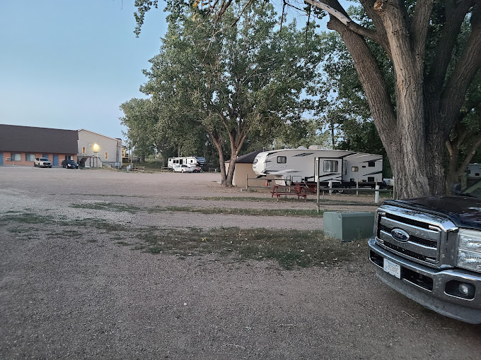 Edgewater Inn And RV Park