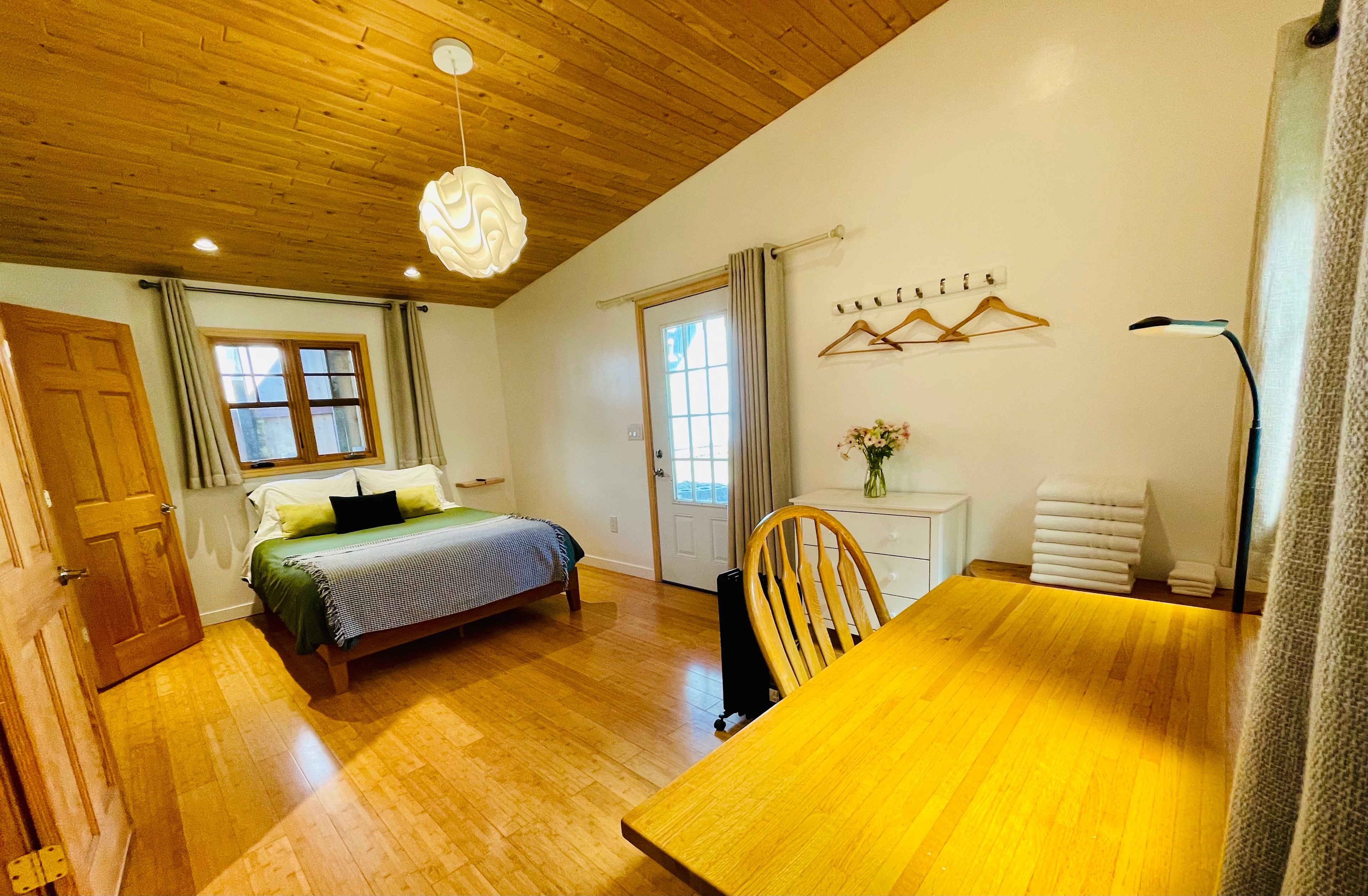 Comfy Studio Near Trails & Beaches