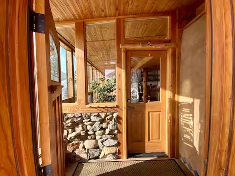 Earthship & Strawbale Near Boulder