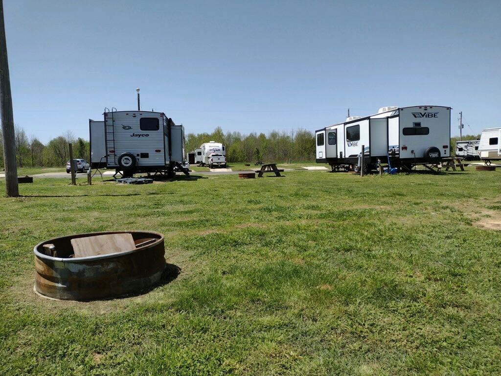 Cook’s Lake RV Parking