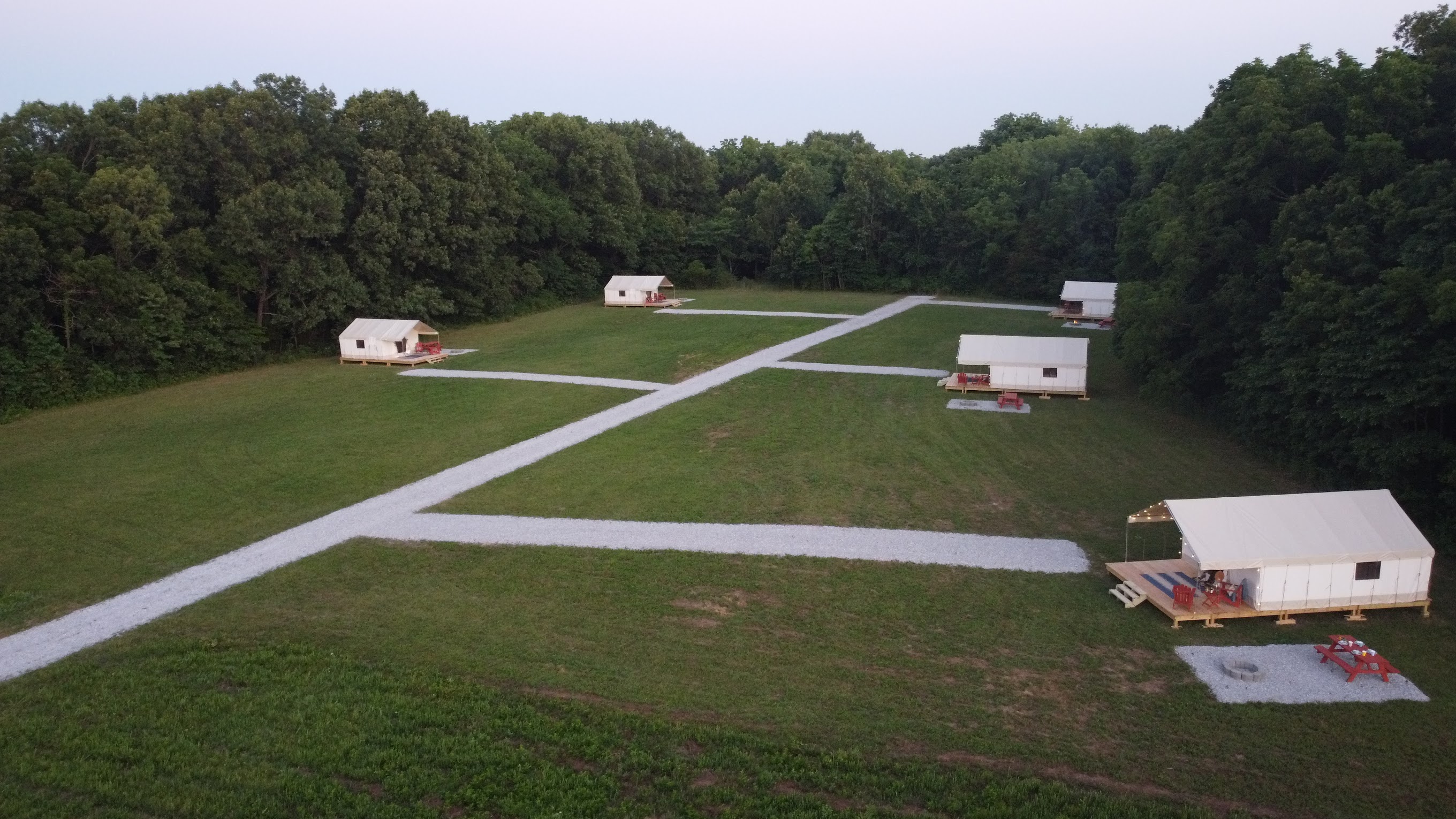 Roaring River Hills Campground & Cabins