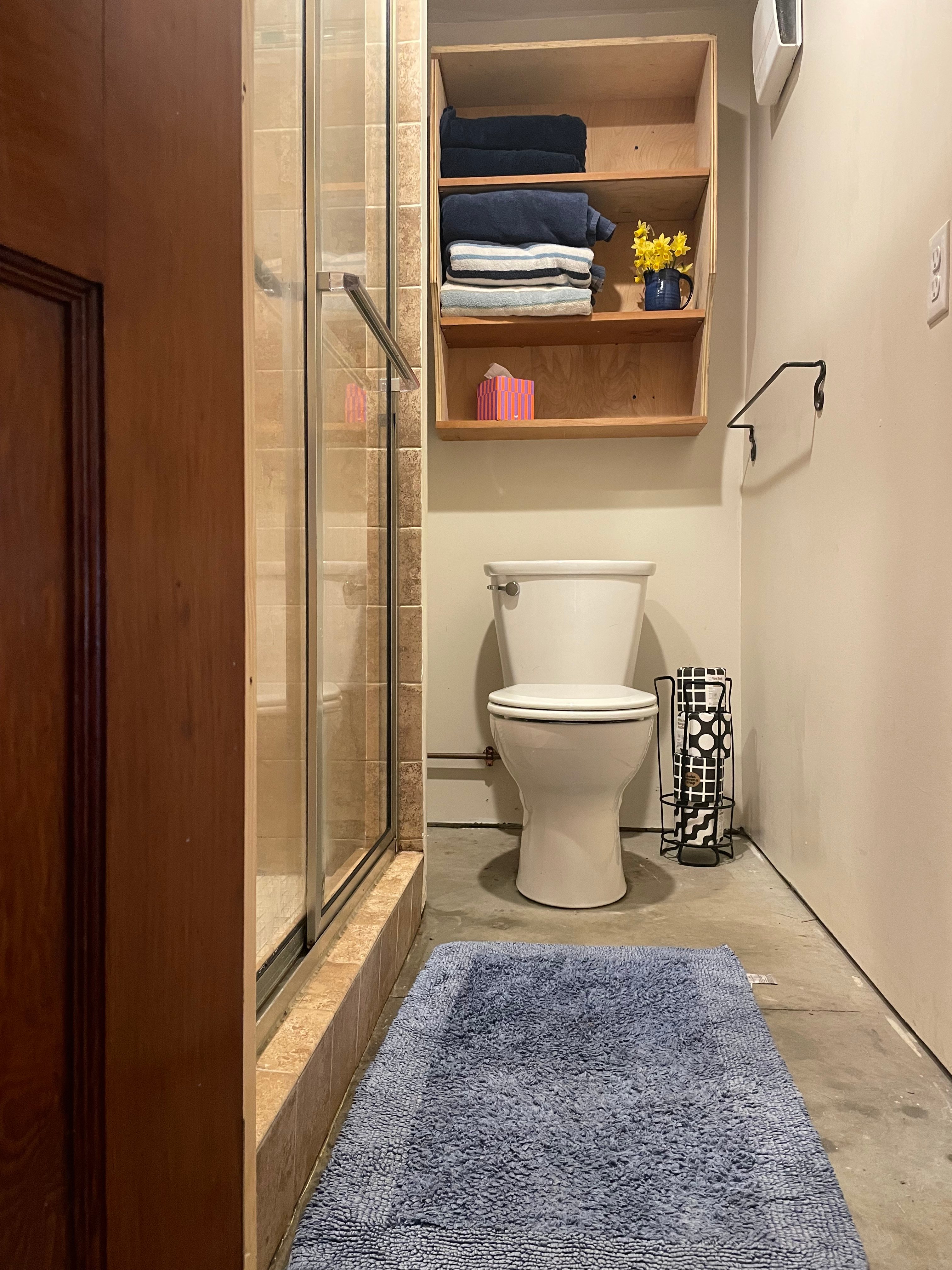 Private 4 Season Yurt Close to Town