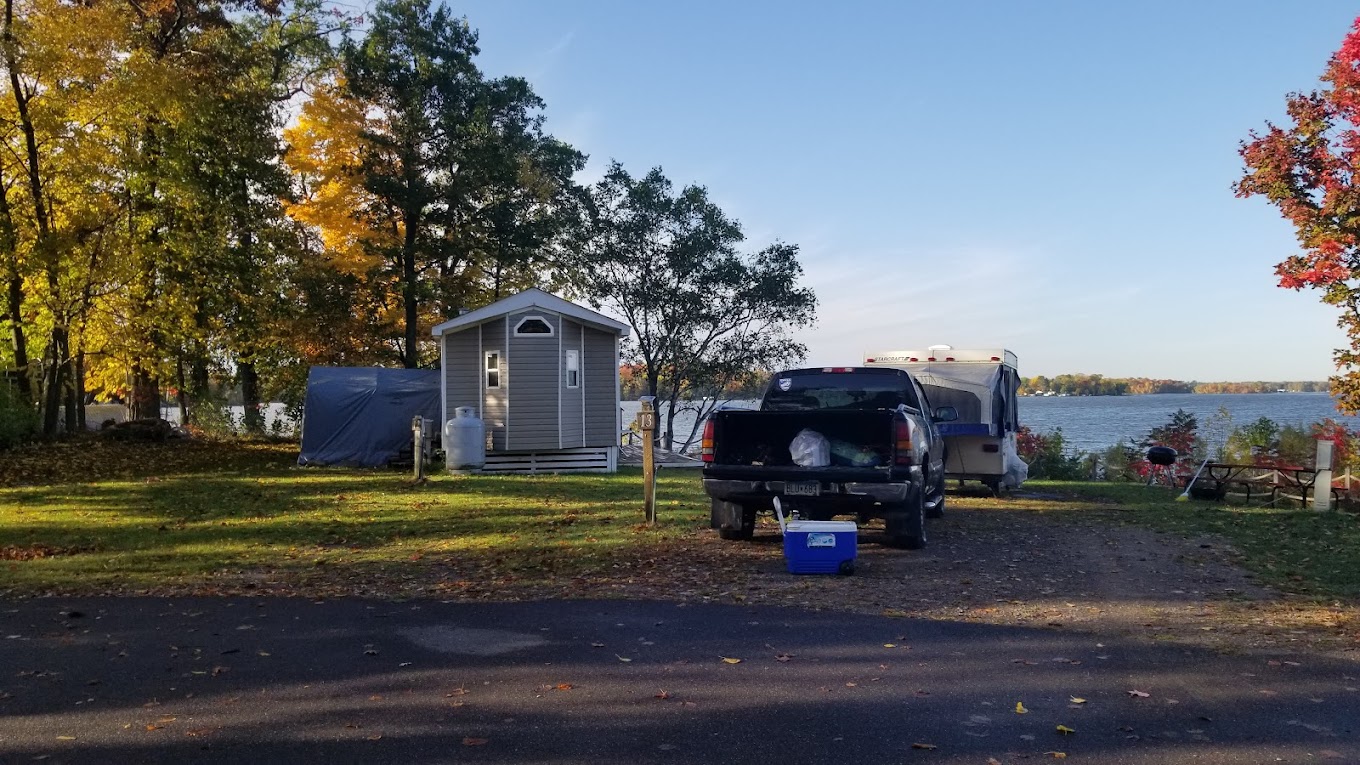 Captain Dans Crows Nest Resort