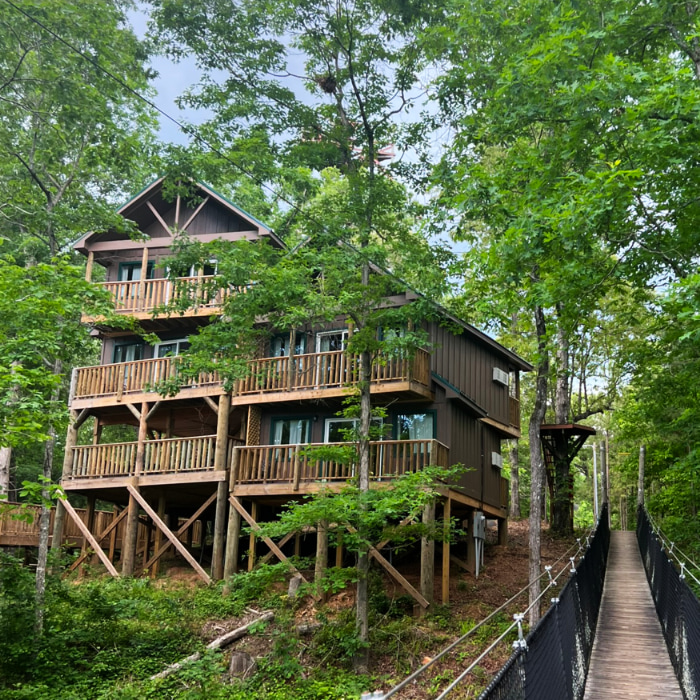 Luxury Tree House Getaways near Atlanta, Georgia