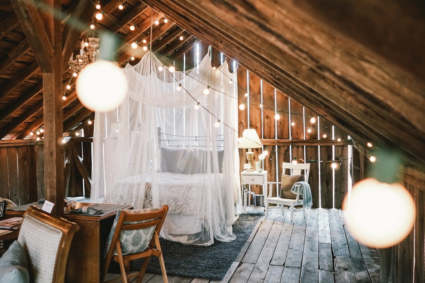 Spacious Barn Cabin Perfect for Large Groups in Fayetteville, West Virginia