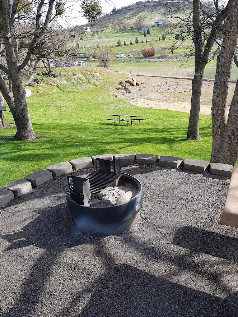 Emigrant Lake County Campground