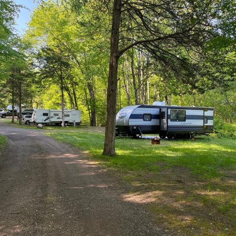 Wolf's Den Family Campground