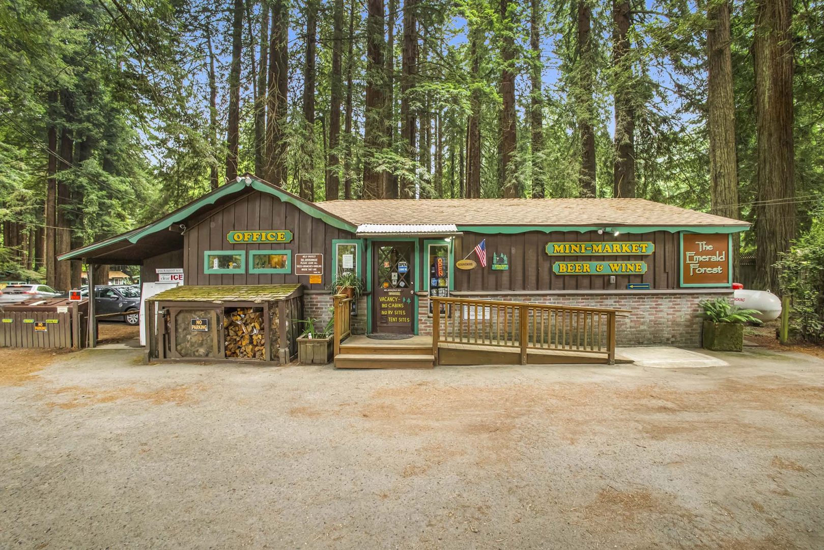 Emerald Forest Cabins & RV