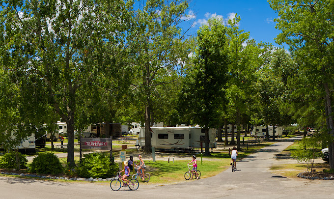 Holiday Trav-L-Park