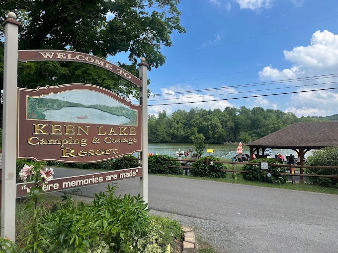 Keen Lake Camping Cottage Resort
