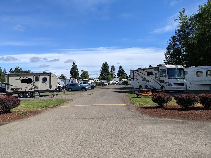 Meadowlark RV Park
