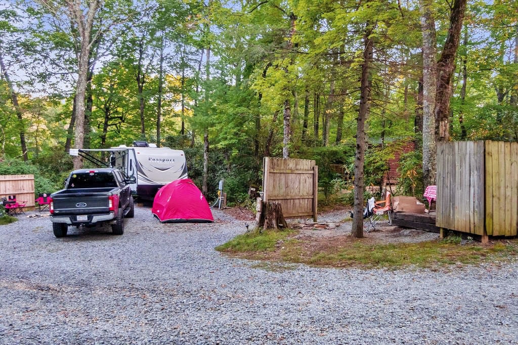 Linville Falls Campground RV Park & Cabins
