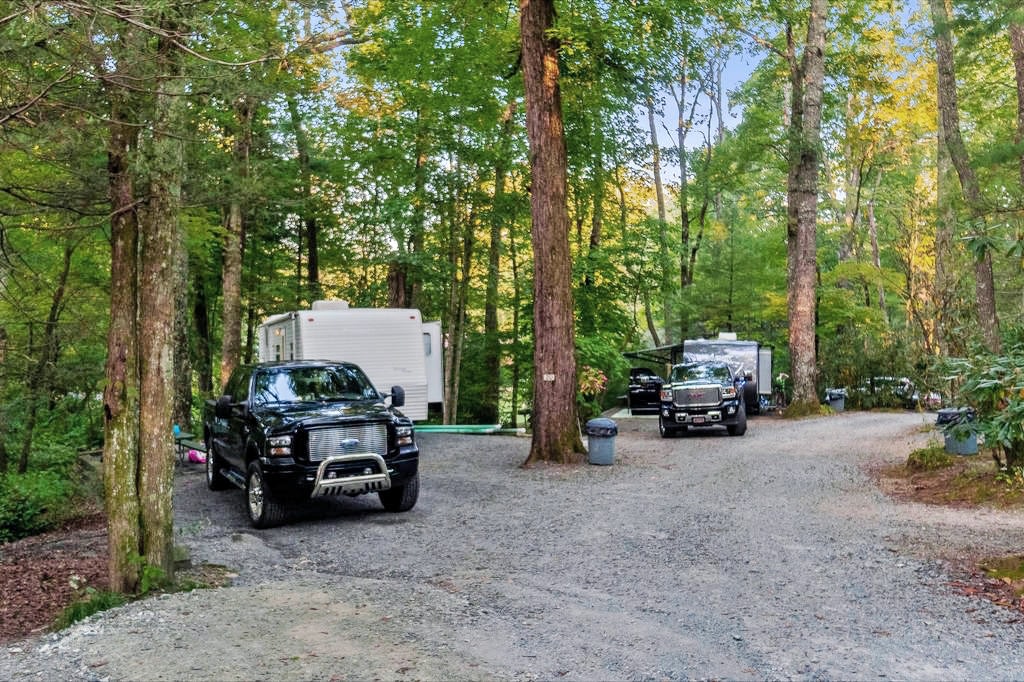 Linville Falls Campground RV Park & Cabins