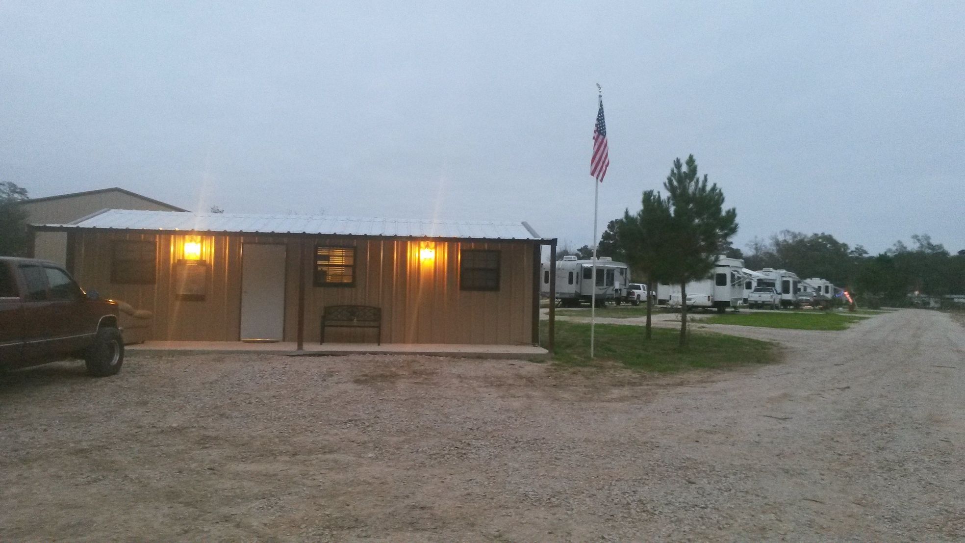 Cut N Shoot RV Park