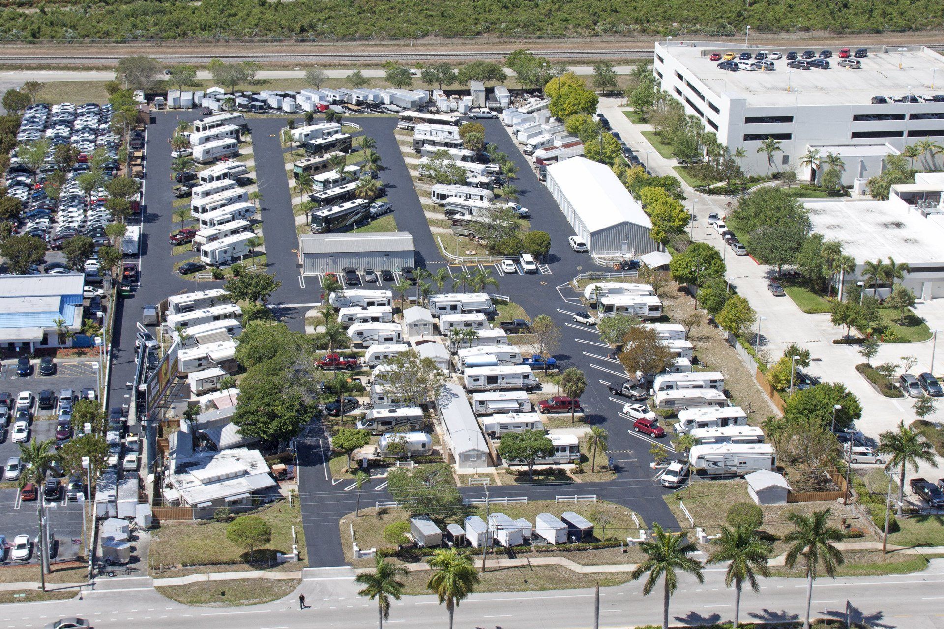 Del-Raton RV Park and Trailer Sales