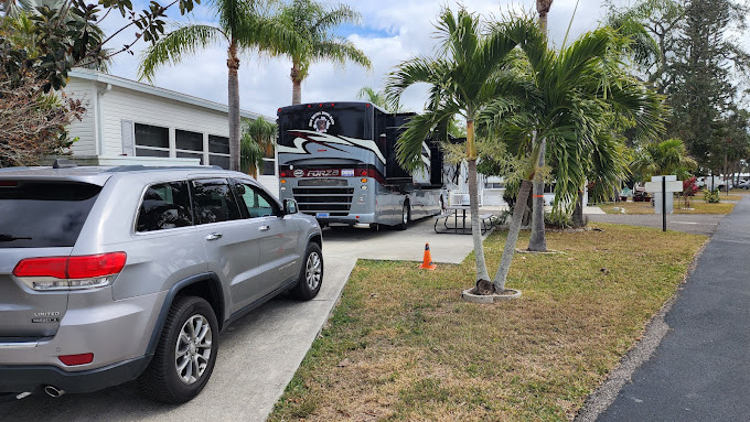 Sarasota Lakes RV Resort