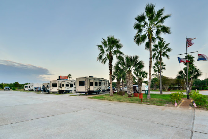 Wilderness Oaks RV Resort