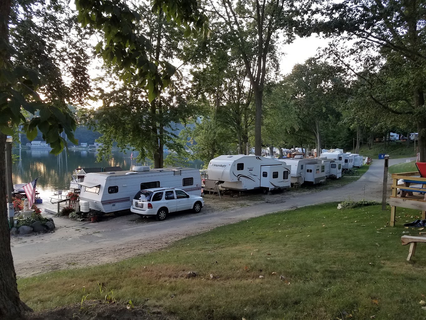 Selkirk lake Mobile-Park and Campground