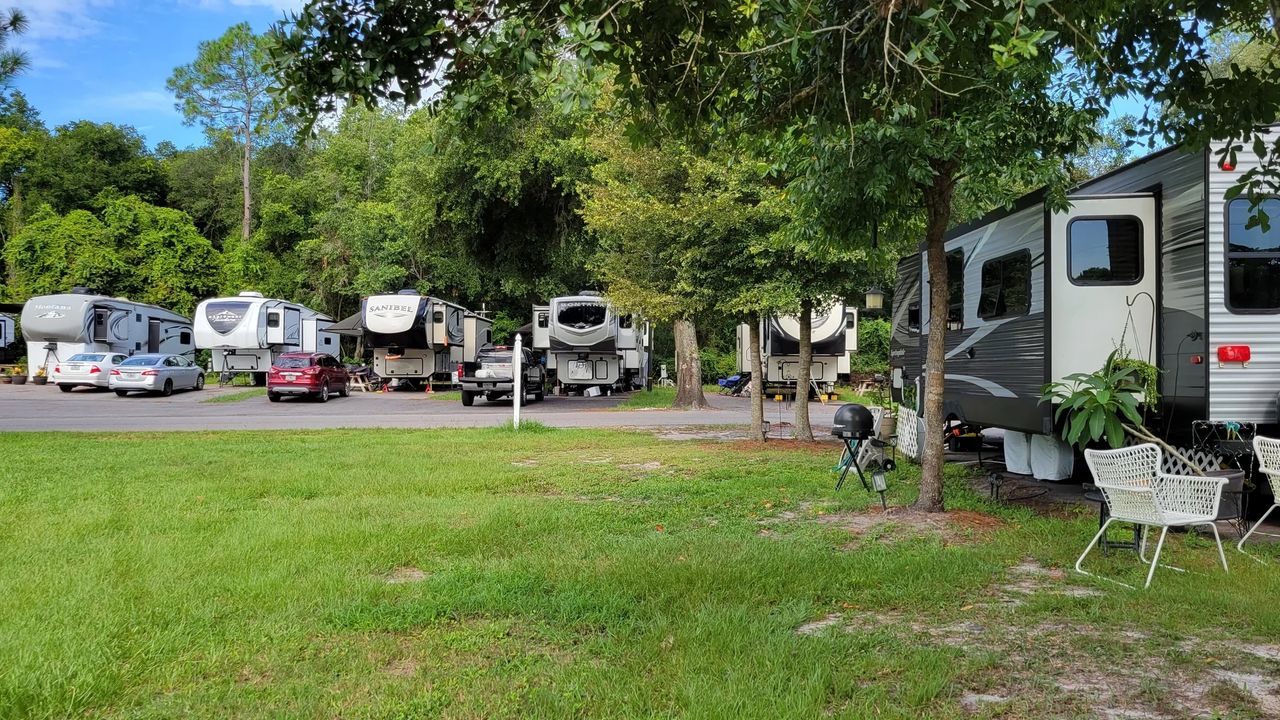 Bee's RV Resort