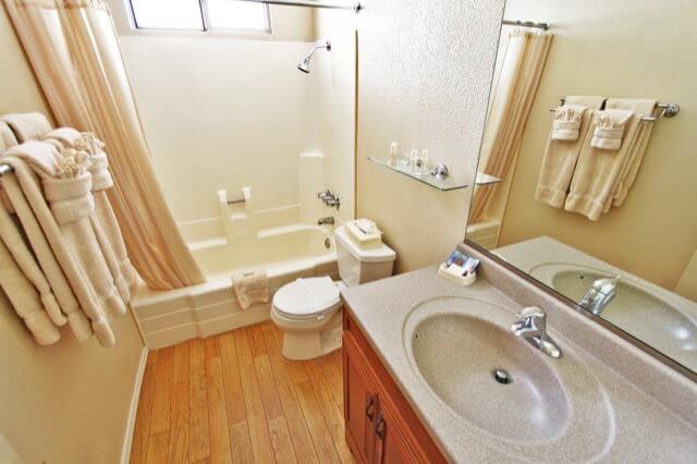 Hat Creek Resort Cabins: Cabin 17