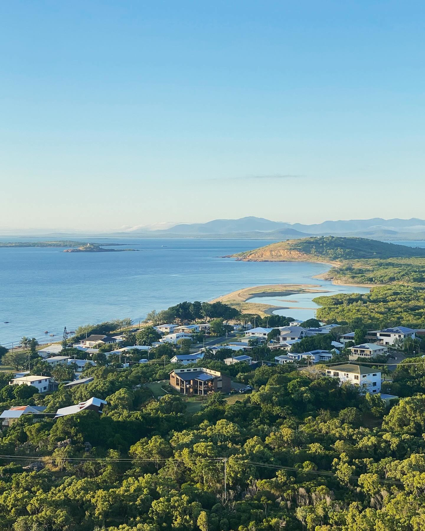 Rose Bay Beach Caravan Bowen