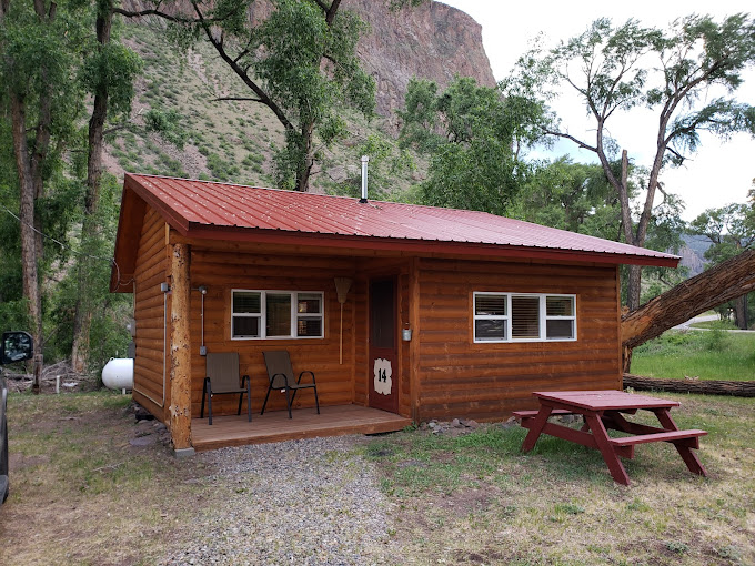 Cottonwood Cove Guest Ranch