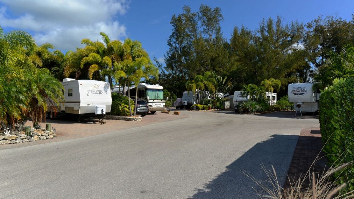 Holiday Cove RV Resort