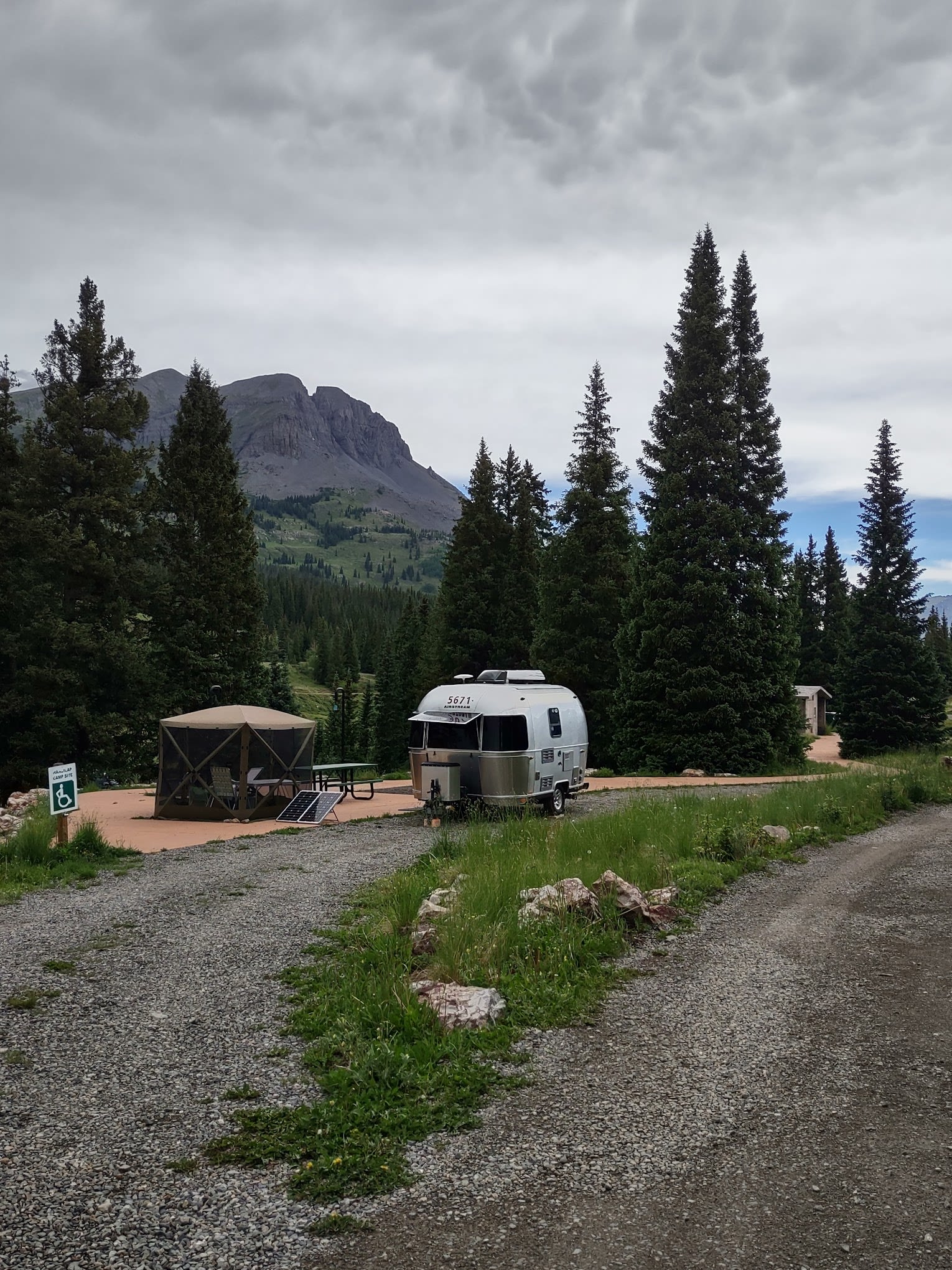 Rock Cliff Standard RV Sites