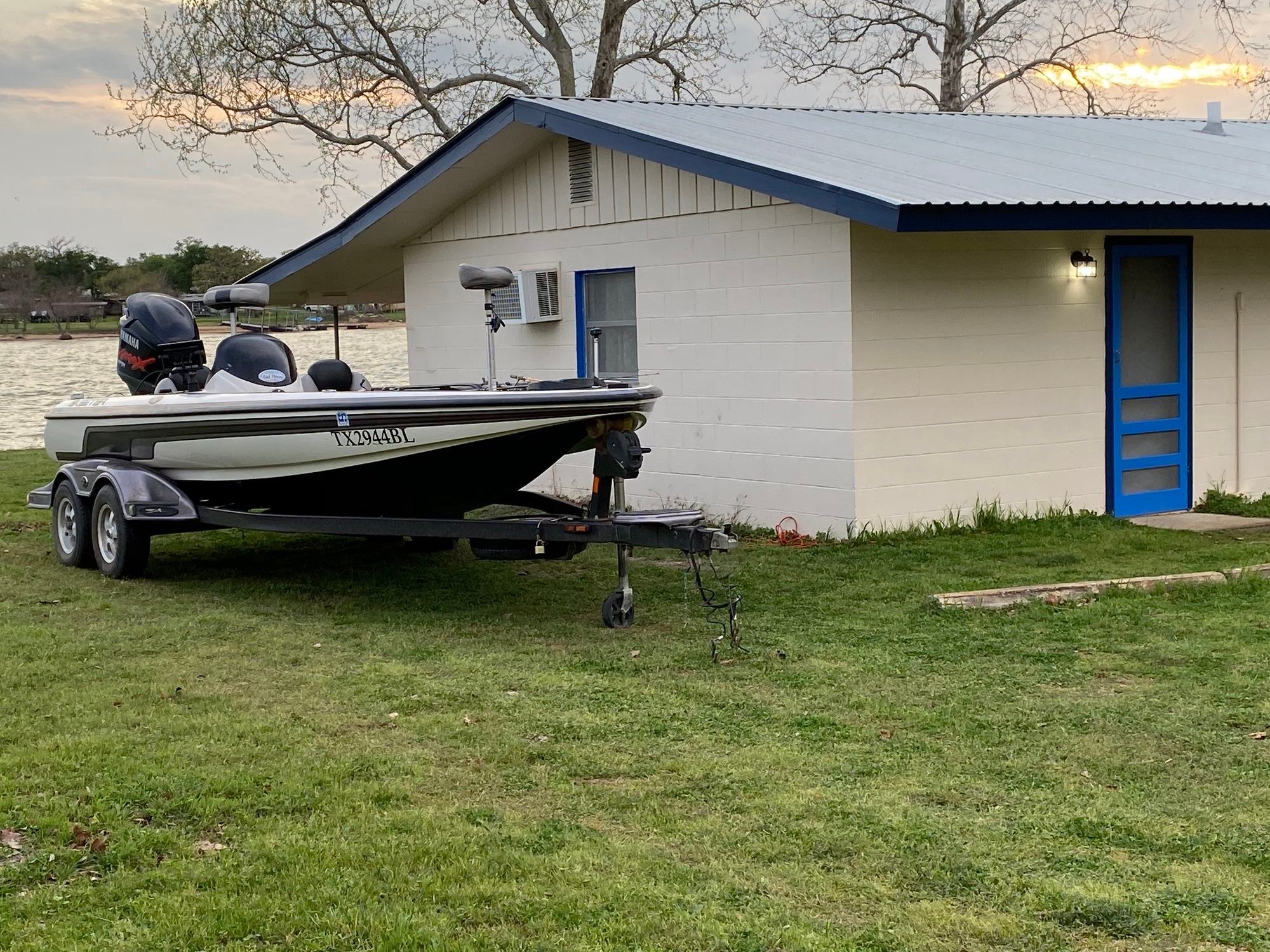 01) Lakeside Studio 1