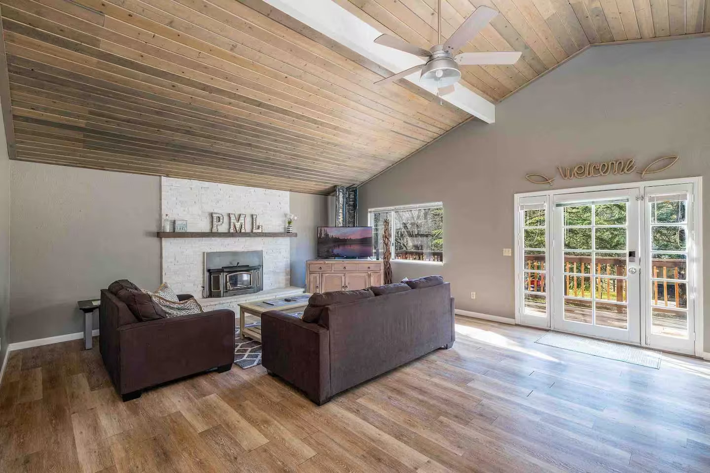 Squirrels Leap Lodge Near Yosemite