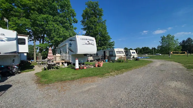 Shangri La By The Lake Campground