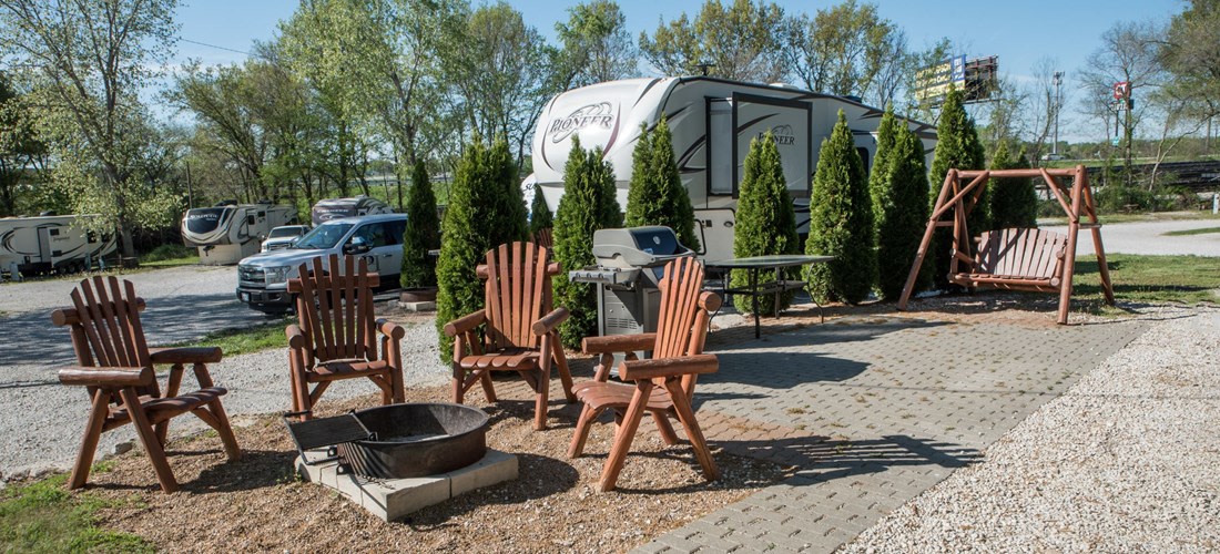 Kansas City East / Oak Grove KOA Holiday