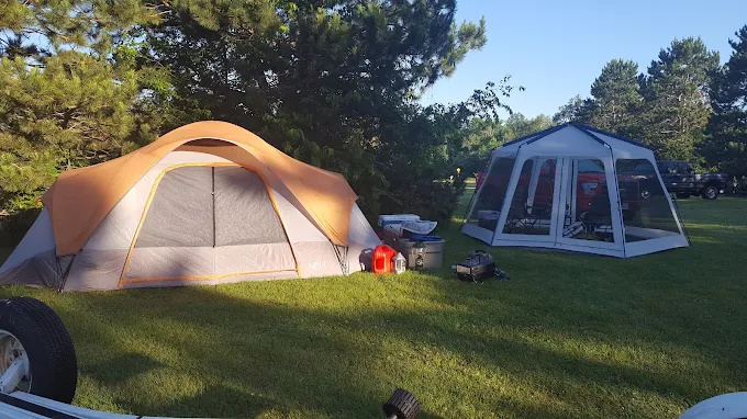 Sisko's Pine Point Resort