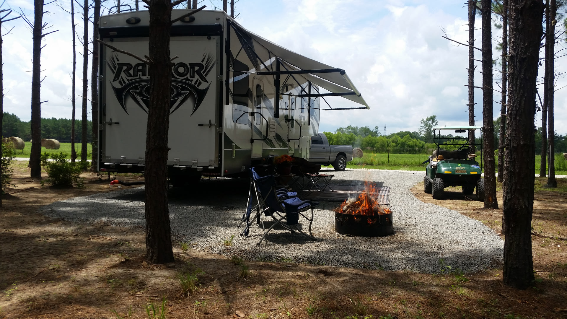 Sunset Pines RV Living