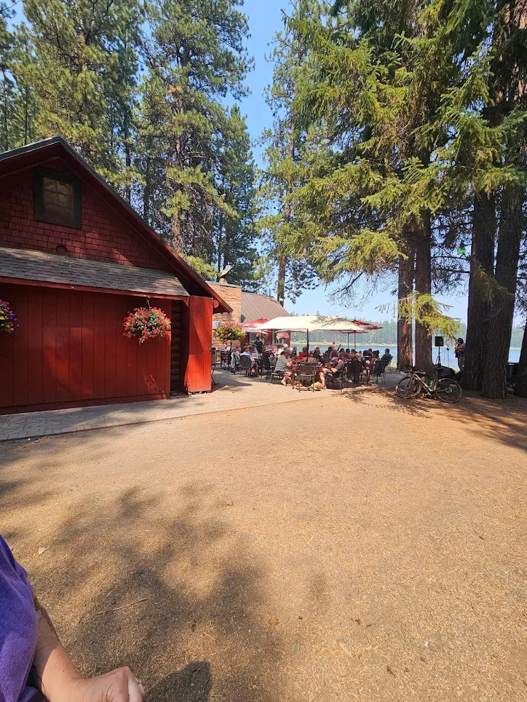 Twin Lakes Resort