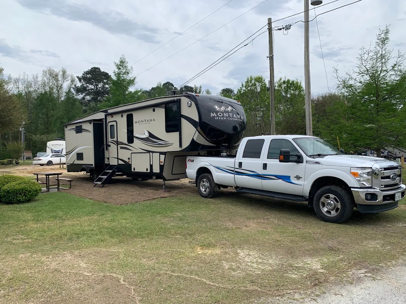 Parkwood RV Park and Cottages