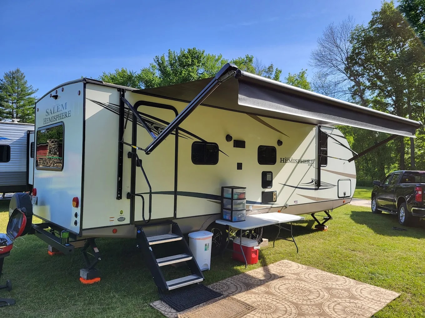 Hucklberry Acres Campground & Huck's Sports Grill