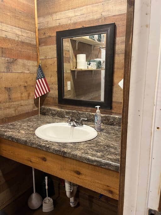 The Texas Rig Cabin 