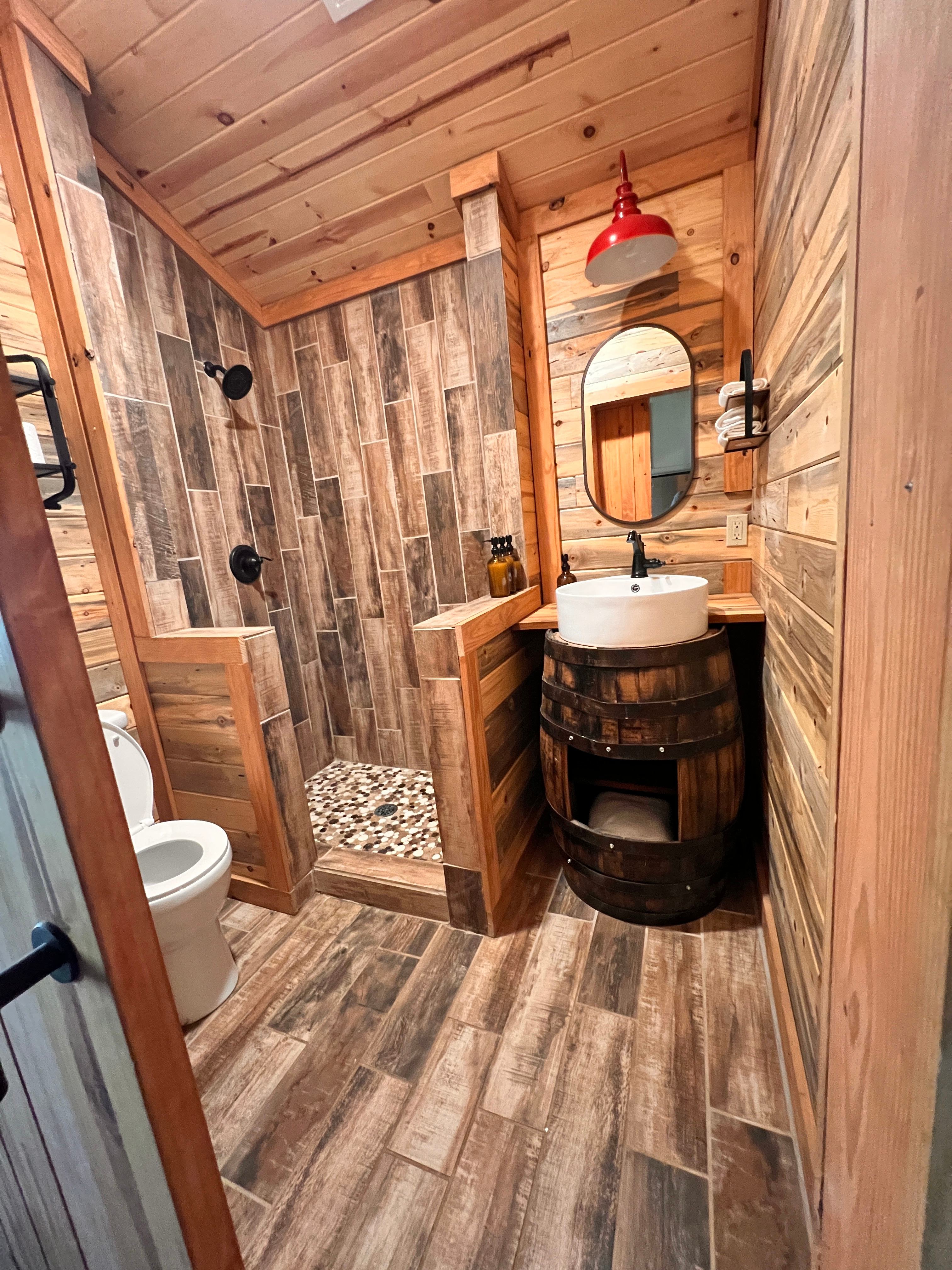 Secluded Horse Farm With Cabins