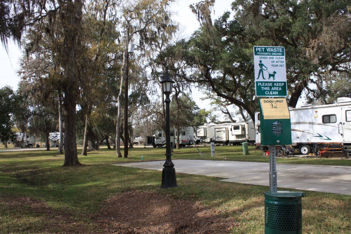 Bayou Oaks RV Park