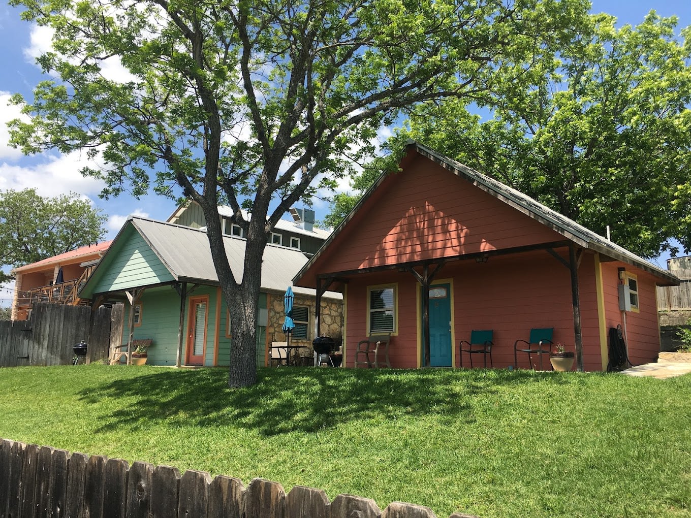 Blanco Riverside Cottages and RV