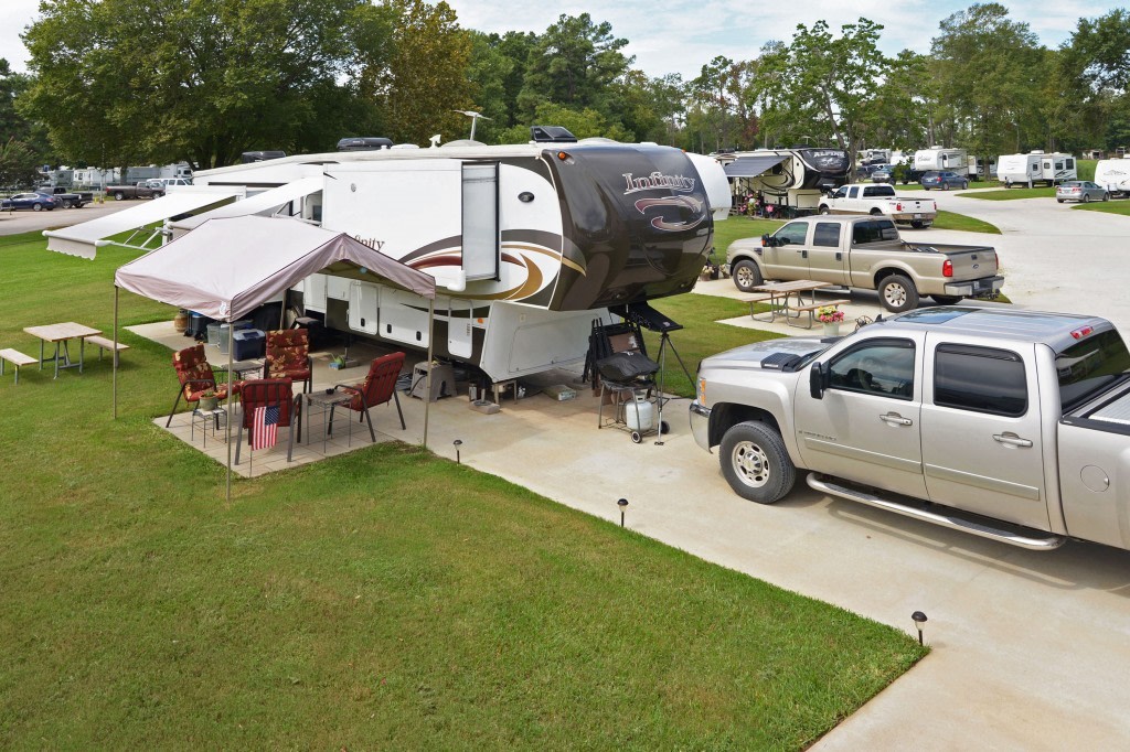 Houston Leisure RV Resort
