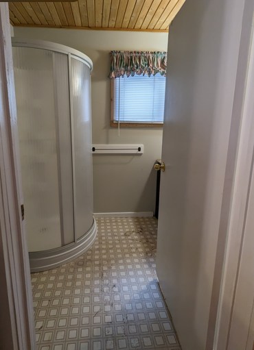 Cottage #5 - 3 BR Lrg - The Water Lily