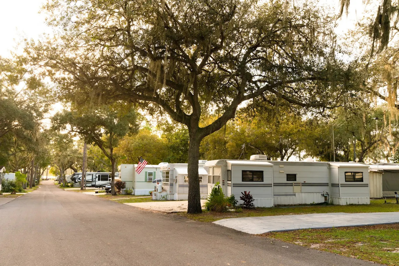 Sun Retreats Lake Josephine