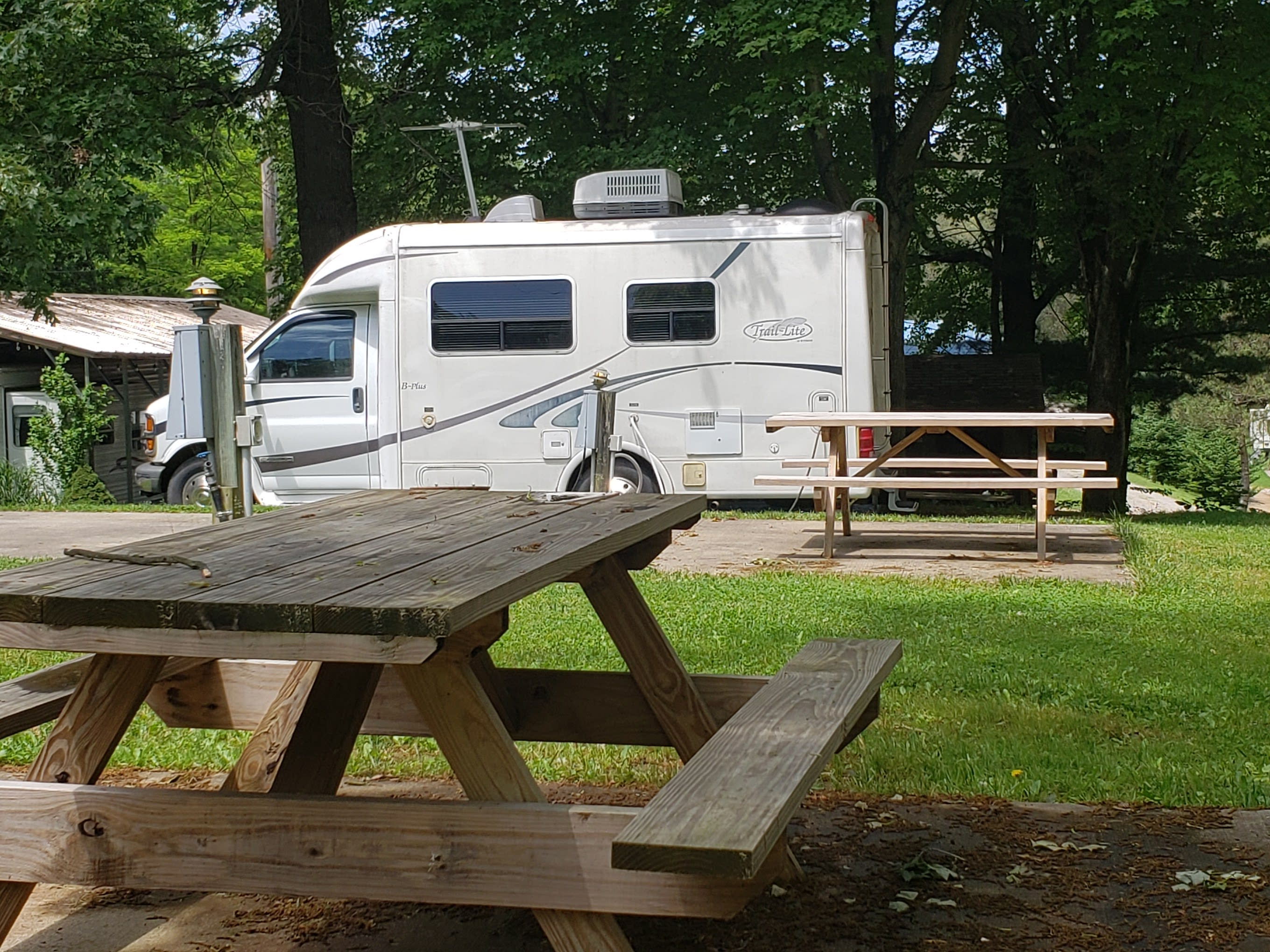 Campers & Rvs