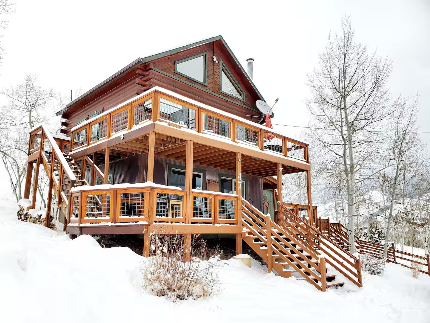Cozy Cabin With Private Hot Tub