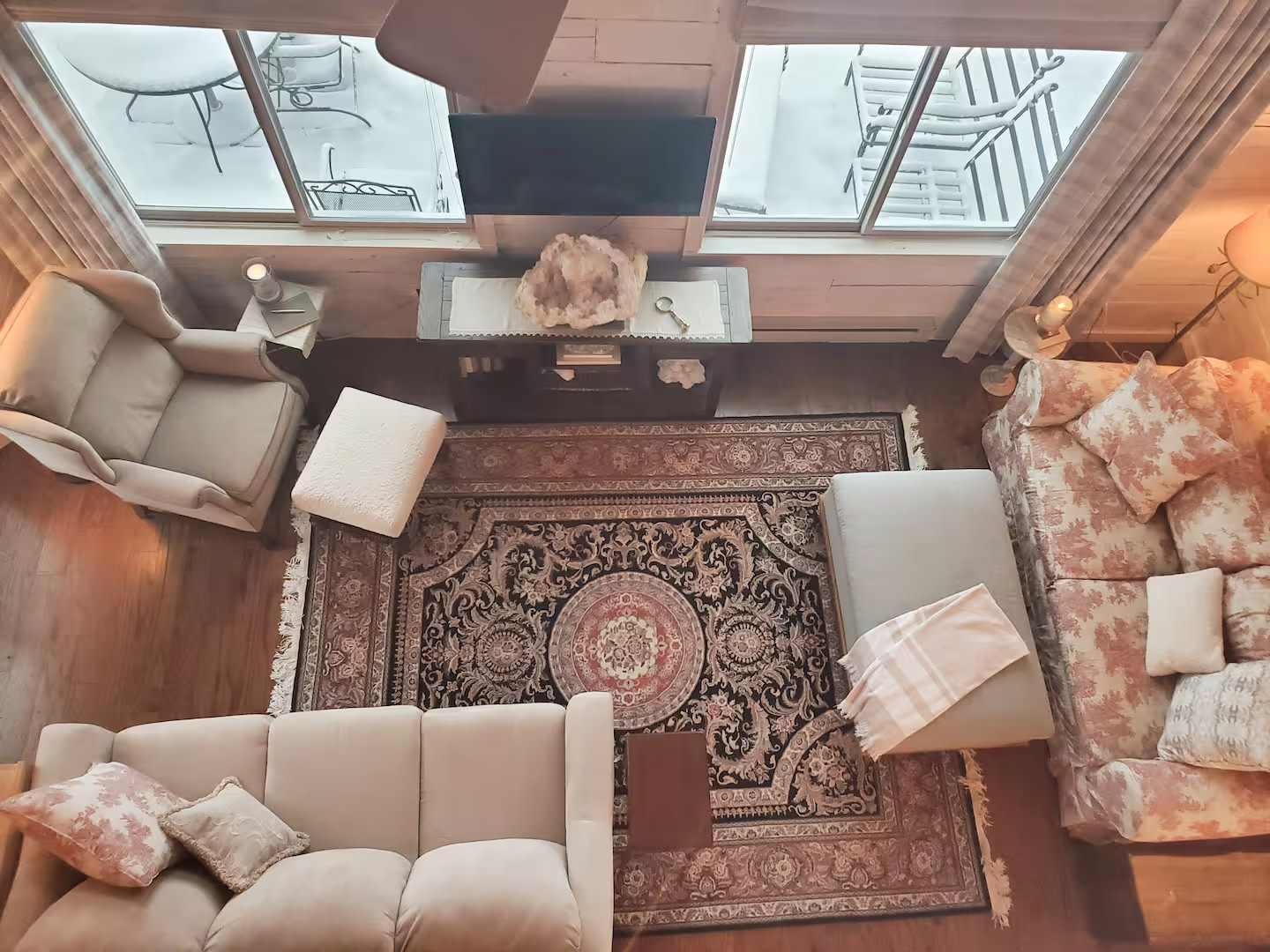 Cozy Cabin With Private Hot Tub