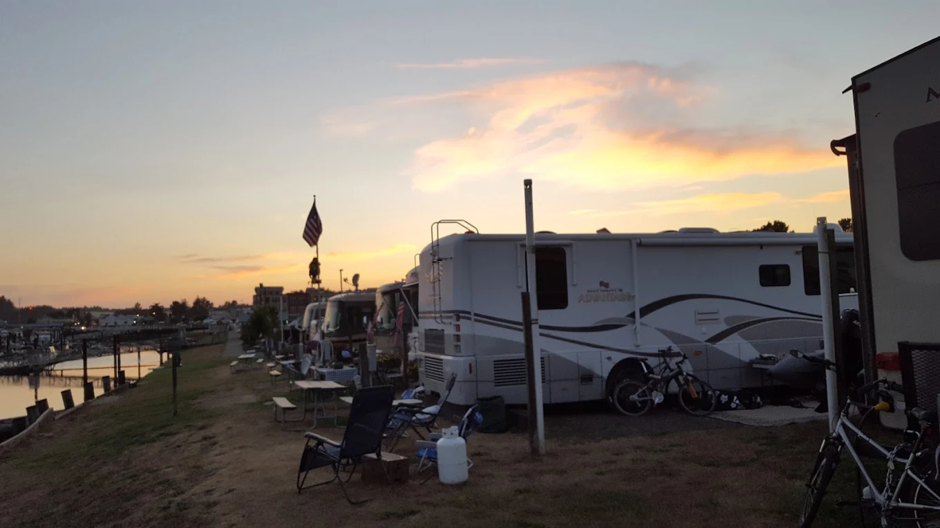 Port of Siuslaw Campground & Marina